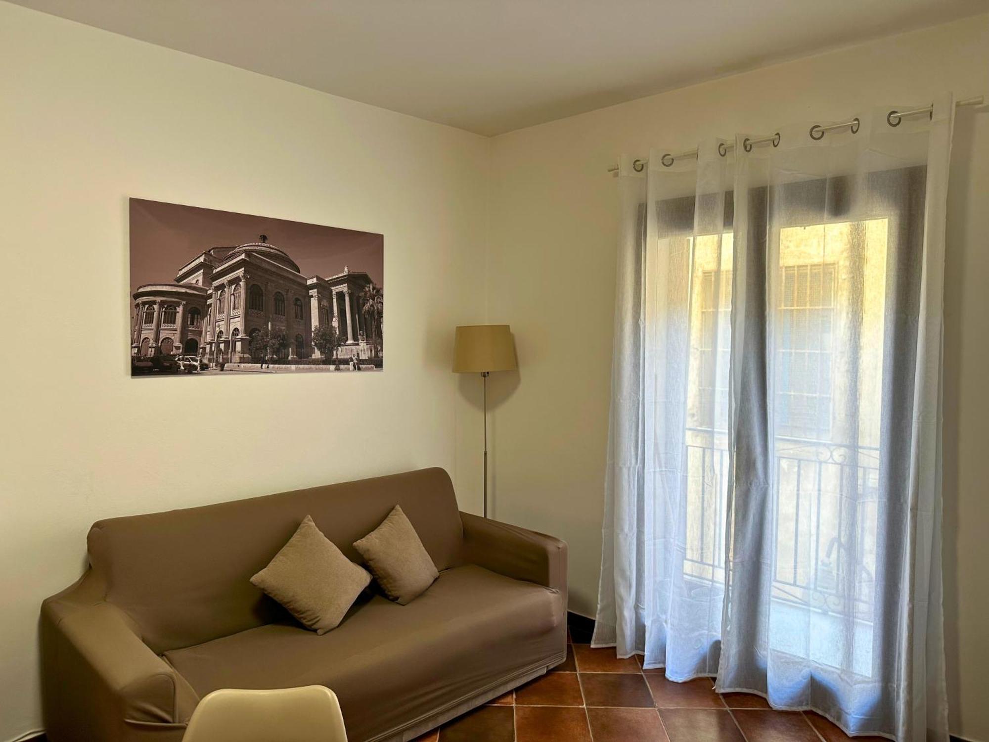 Appartamenti-Residence Al Massimo Palermo Exteriör bild