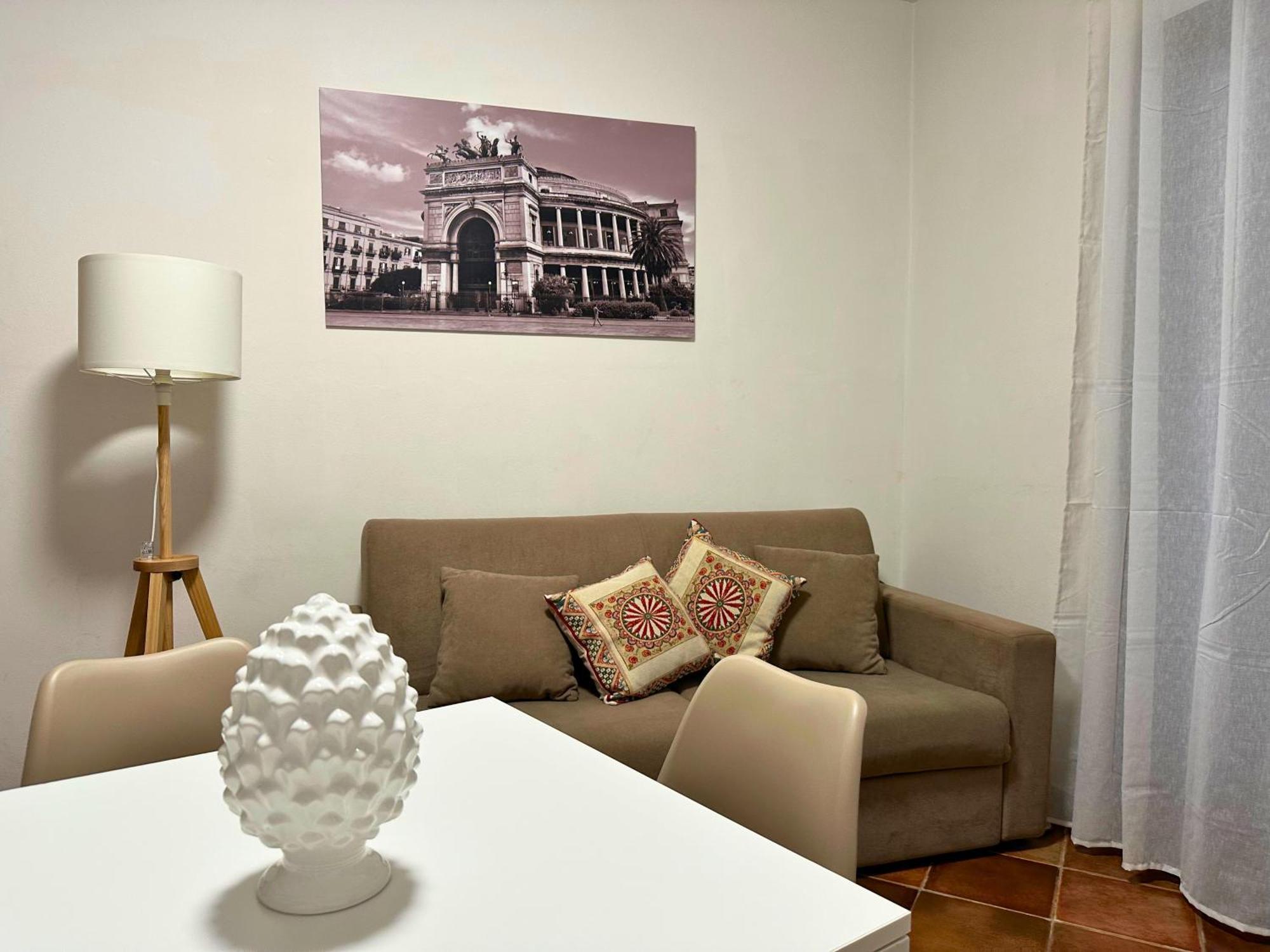 Appartamenti-Residence Al Massimo Palermo Exteriör bild